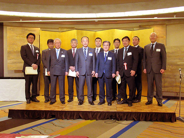 平成２９年度優良従業員表彰式および 東京木場製材協同組合新年顔合せ会